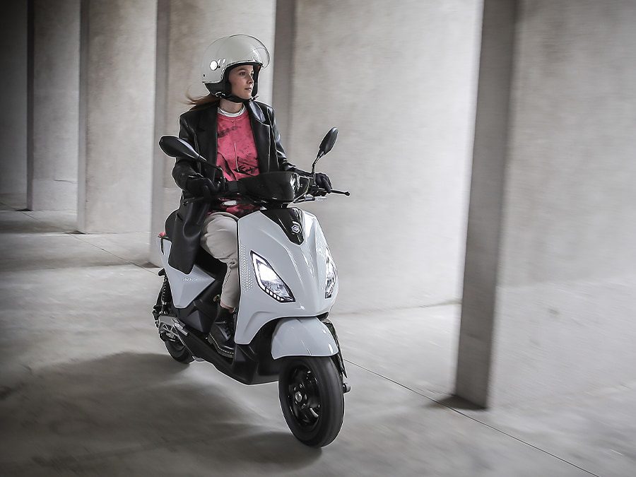 Piaggio1-bianco-tab2